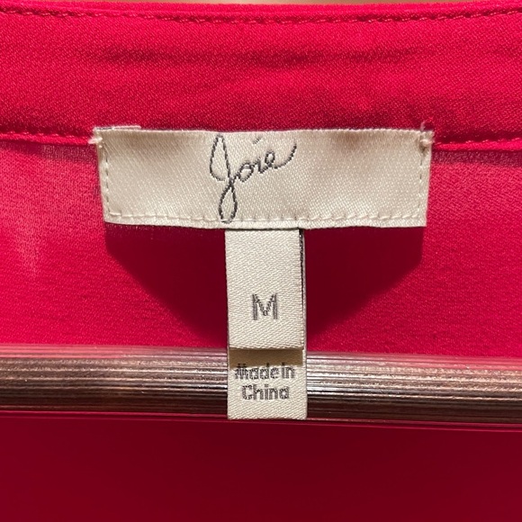 Elegant . 💯 silk Red Women's Top - Picture 2 of 3